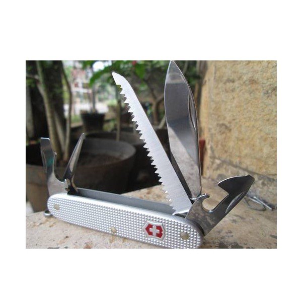 Складаний ніж Victorinox Farmer 0.8241.26