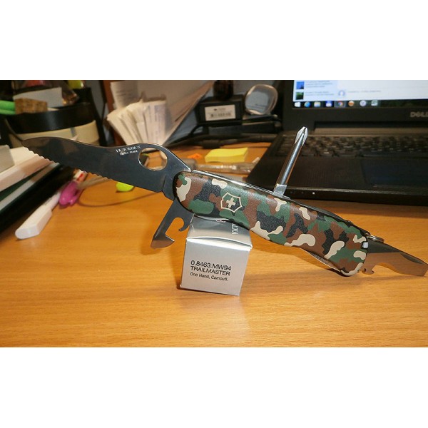 Складаний ніж Victorinox Trailmaster Military OneHand 0.8463.MW94