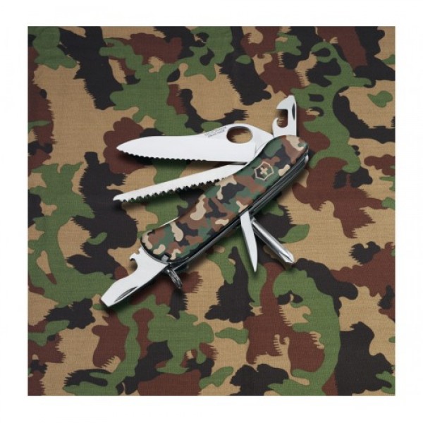Складаний ніж Victorinox Trailmaster Military OneHand 0.8463.MW94