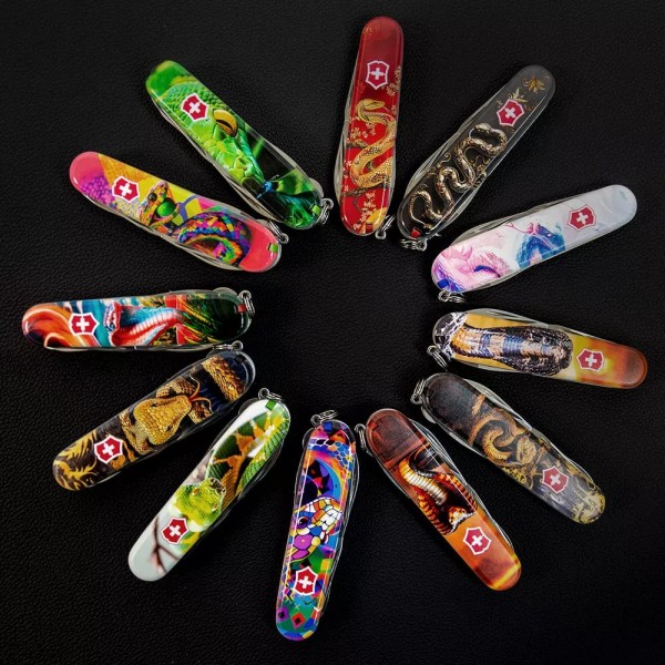 Ексклюзивний складаний ніж 91мм Victorinox SPARTAN ZODIAC 3D 2 шари 13 функцій, розкішна змія (1.3603.3_Z4210hk)