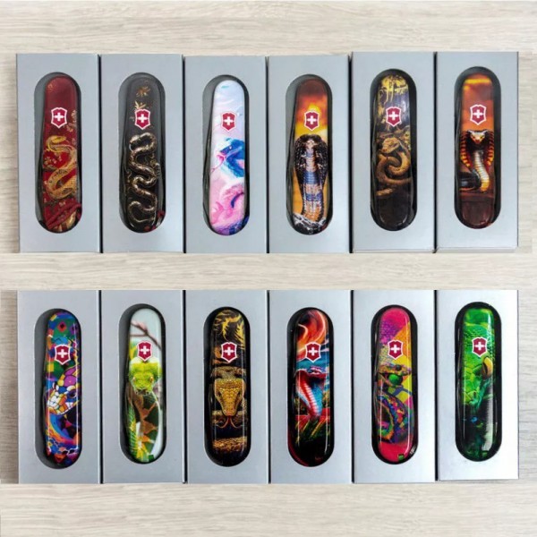 Складаний ніж 91 см Victorinox Spartan Zodiac13 функцій Королівська кобра (1.3603_Z4230pk)