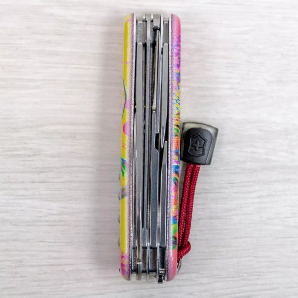 Складаний ніж 91мм Victorinox" Huntsman Zodiac 15 функцій, Змія-тенісист (1.3713_Z4300pk)