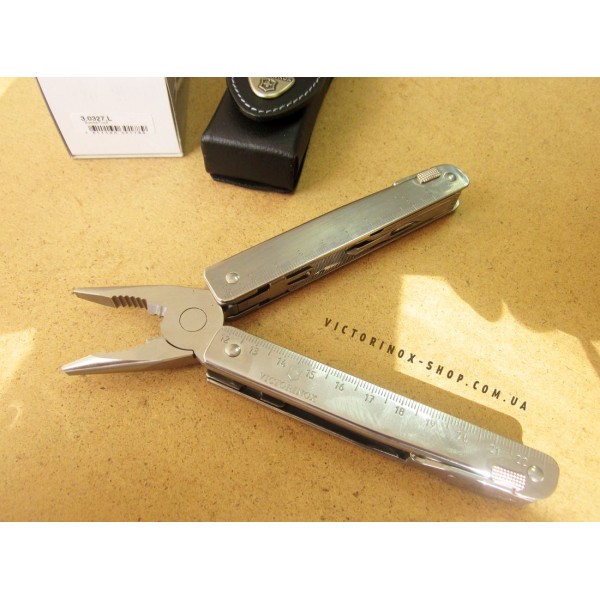 Мультитул Victorinox Swisstool 3.0327.L1