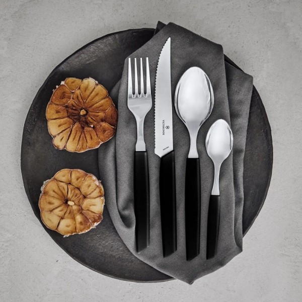 Кухонний ніж Victorinox Swiss Modern Steak&Pizza 6.9003.12W