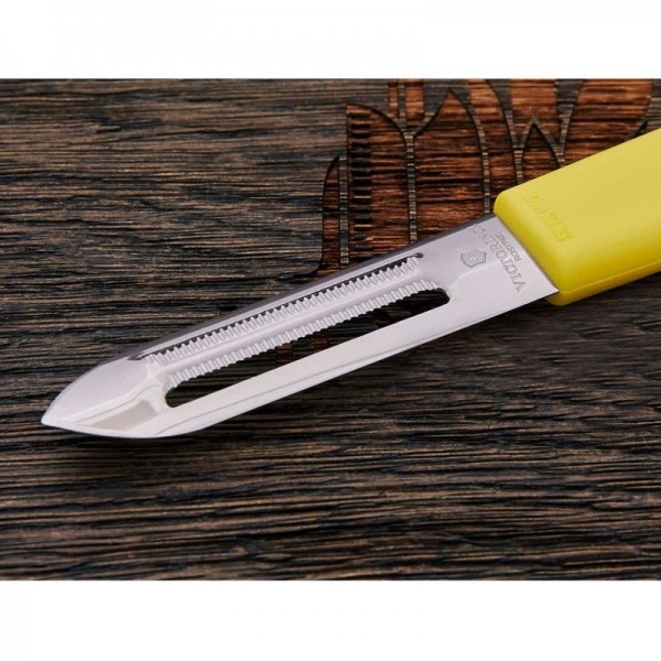 Овочечистка Victorinox Універсальна жовта 7.6077.8