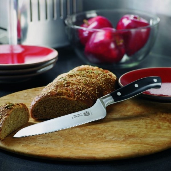 Кухонний кований професійний ніж Victorinox 7.7433.21G у подарунковій упаковці